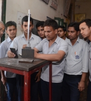 work with vernier hieght gauge